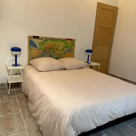 Le Saint Julien - Beautiful Two-room Apartment Uzès
