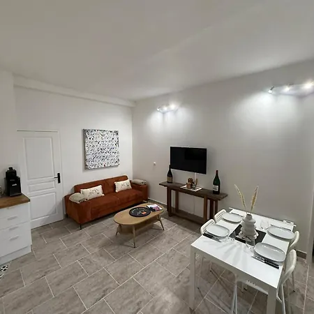 Le Saint Julien - Beautiful Two-room *